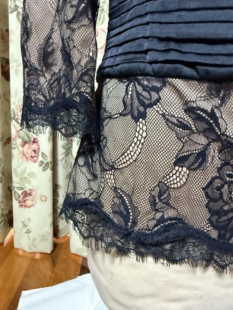 Tadashi shoji オフショルダーレーストップス J024