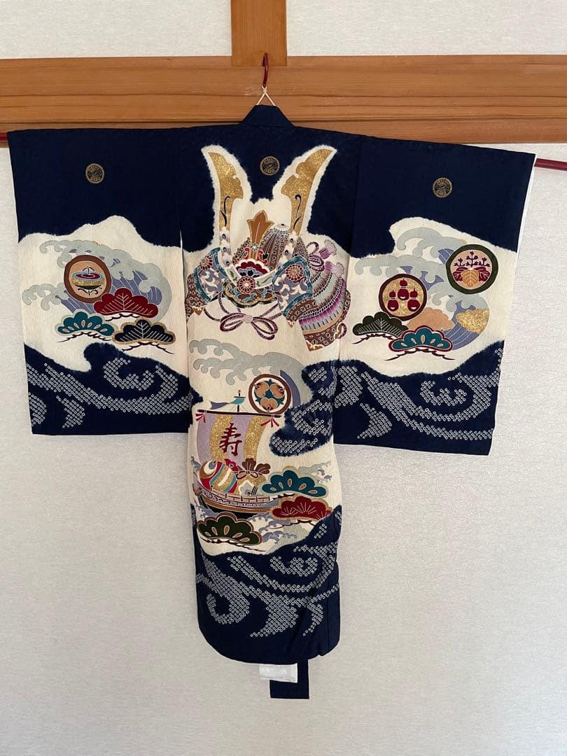 美品　絹　男の子　七五三用 お宮参り　結婚式　紺色の宝船と波模様と兜の刺繍　着物
