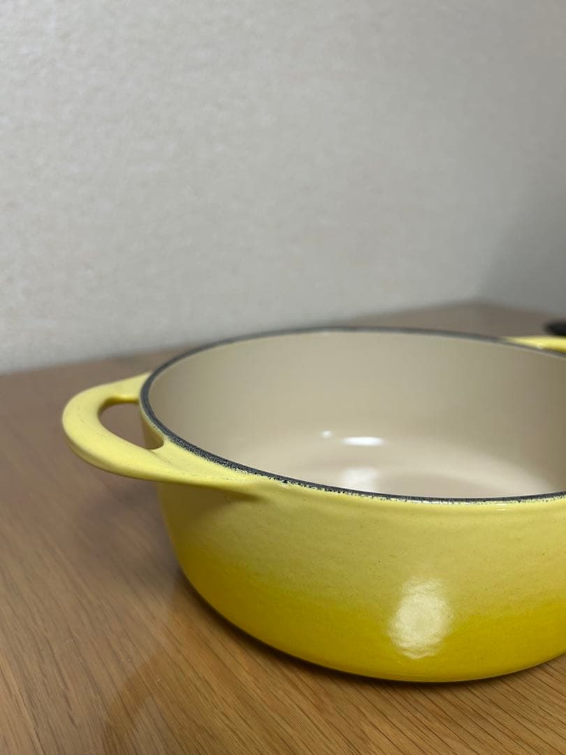 LE CREUSET ル・クルーゼ　18センチ　両手鍋　イエロー