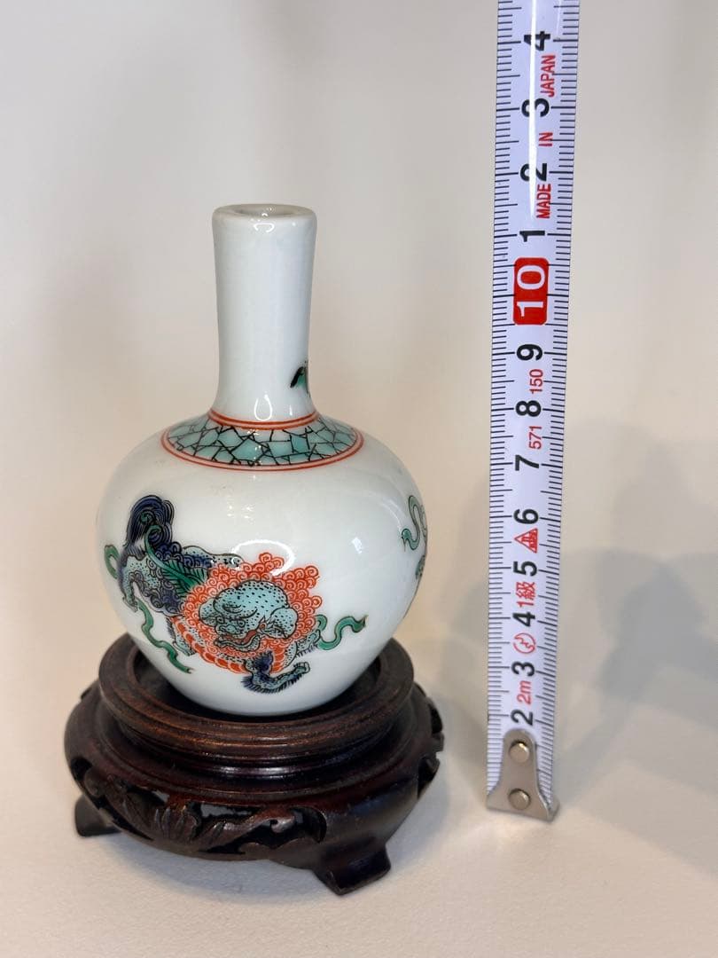 水芙蓉」中国古董 乾隆年製款　五彩瑞獣文小花瓶 賞瓶　茶道具　香道具 清代