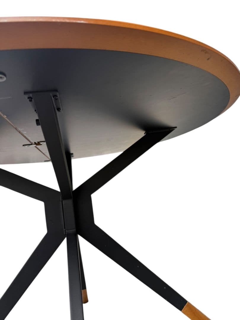 ボーコンセプト　BILLUND PRINCNTON ラウンドテーブル　円形