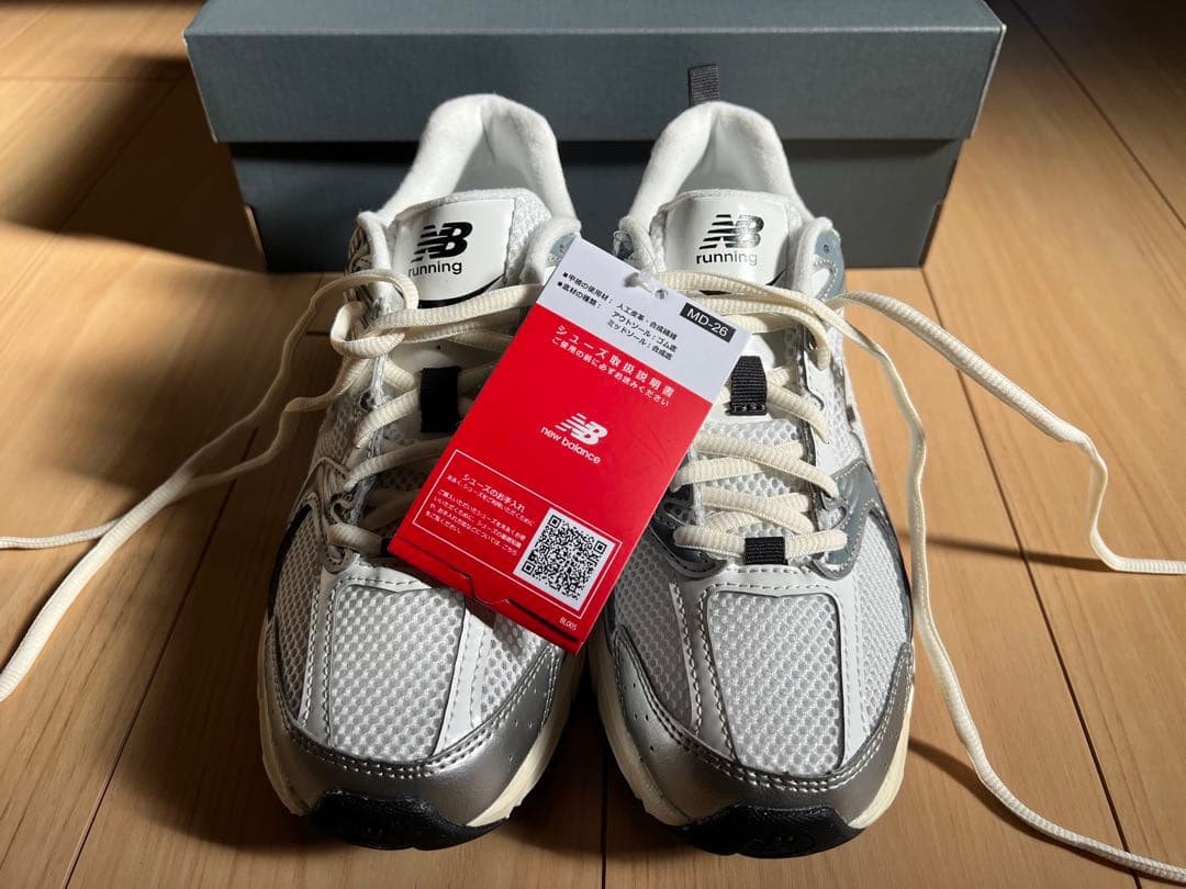 <New Balance>U530ESA スニーカー