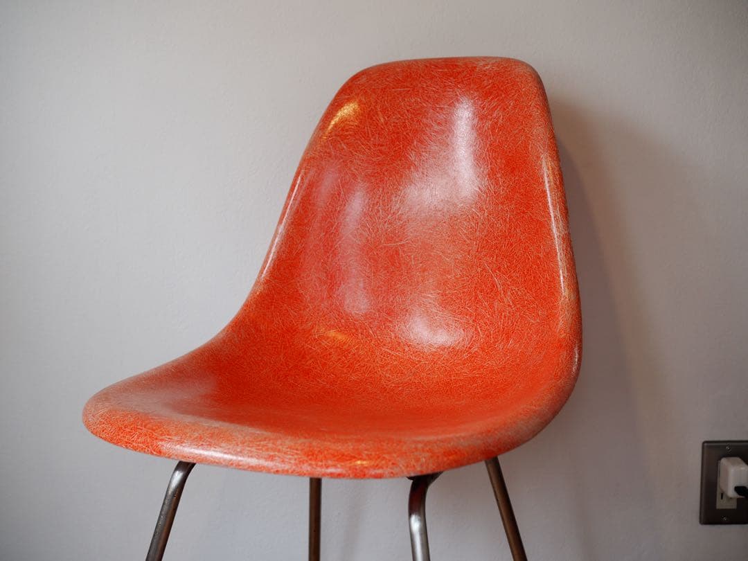 イームズ　ハーマンミラー　シェルチェア