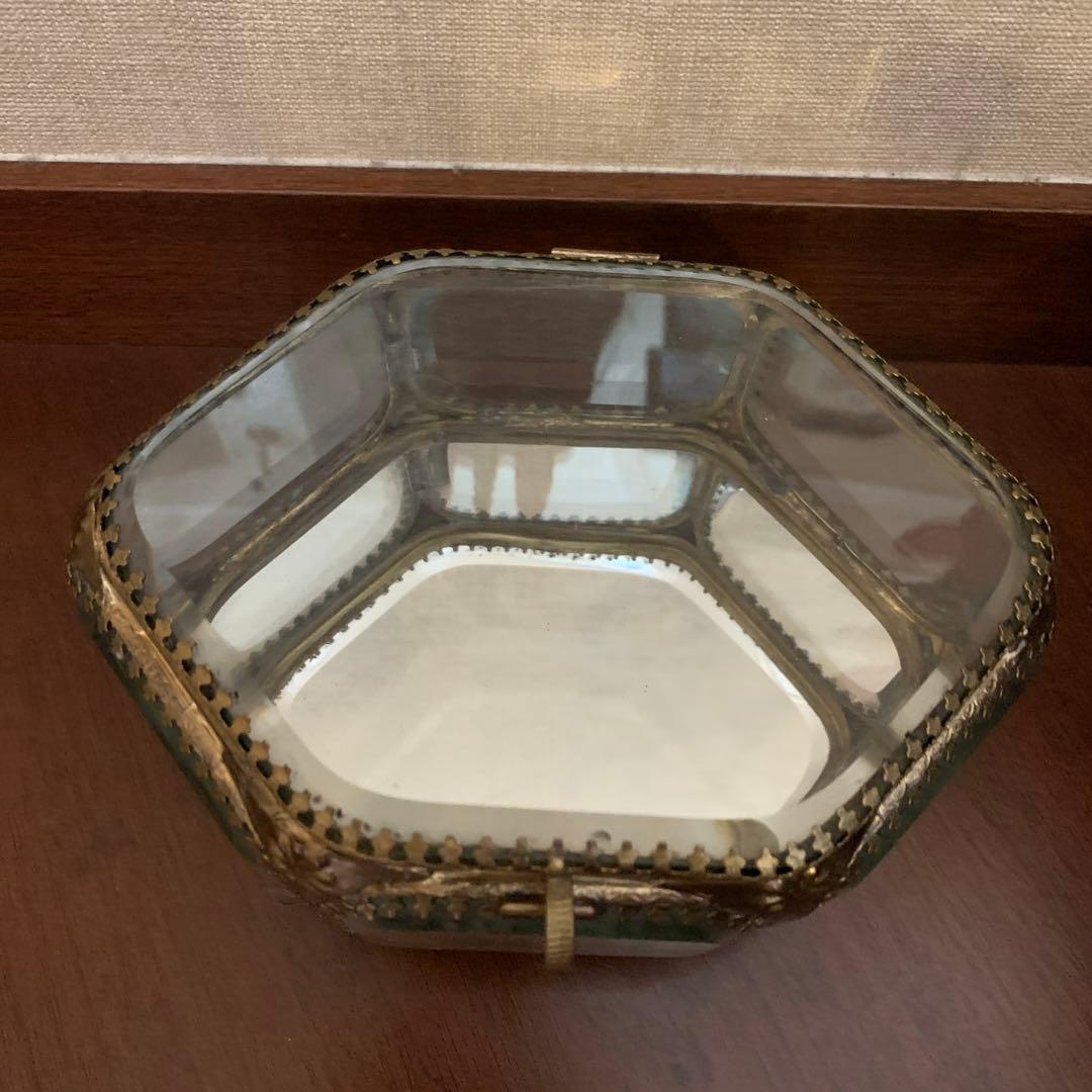 猫足＆ガラスのヴィクトリアン小物入れ