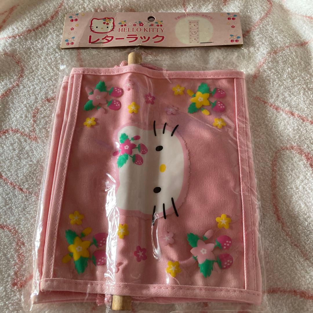サンリオ　キティ さくらんぼキティレターラック 2001 未開封　希少