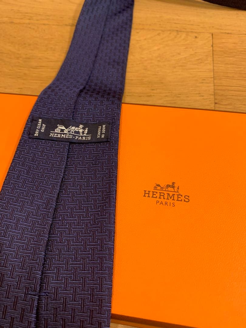 【試着のみ】HERMES H総柄　ネイビー シルク ネクタイ