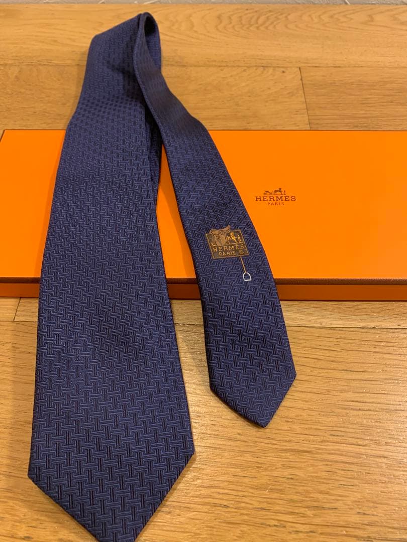 【試着のみ】HERMES H総柄　ネイビー シルク ネクタイ