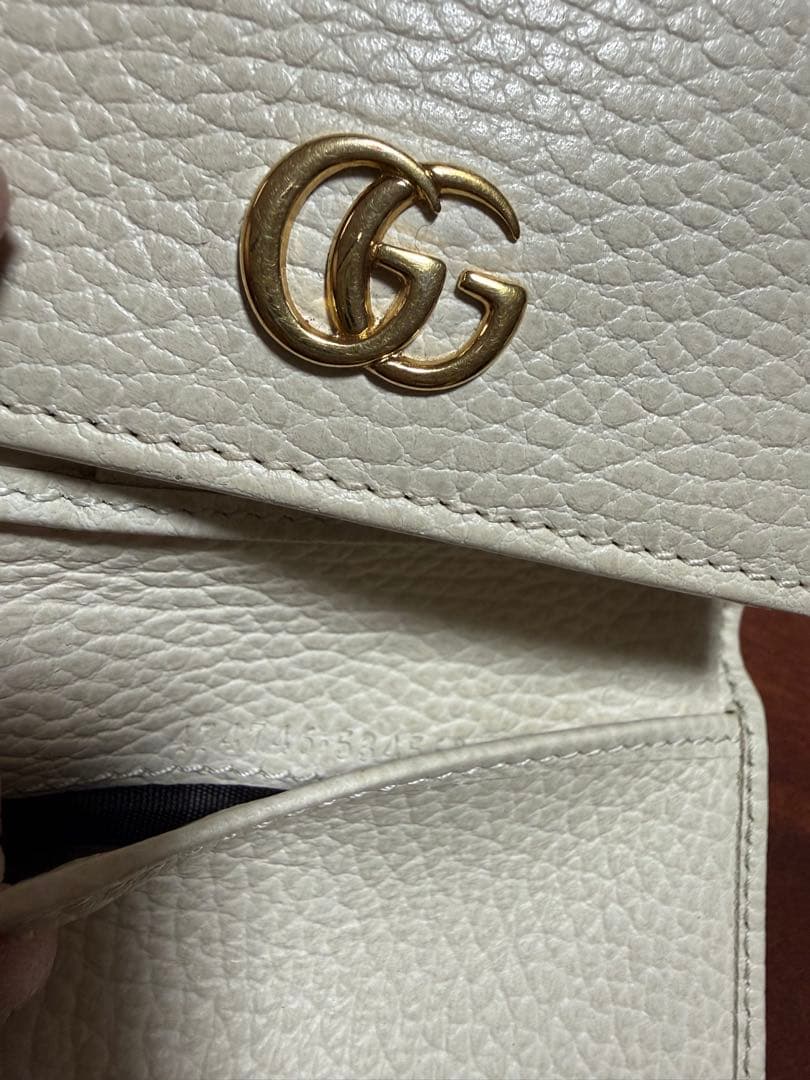 GUCCI 二つ折り財布 クリーム色