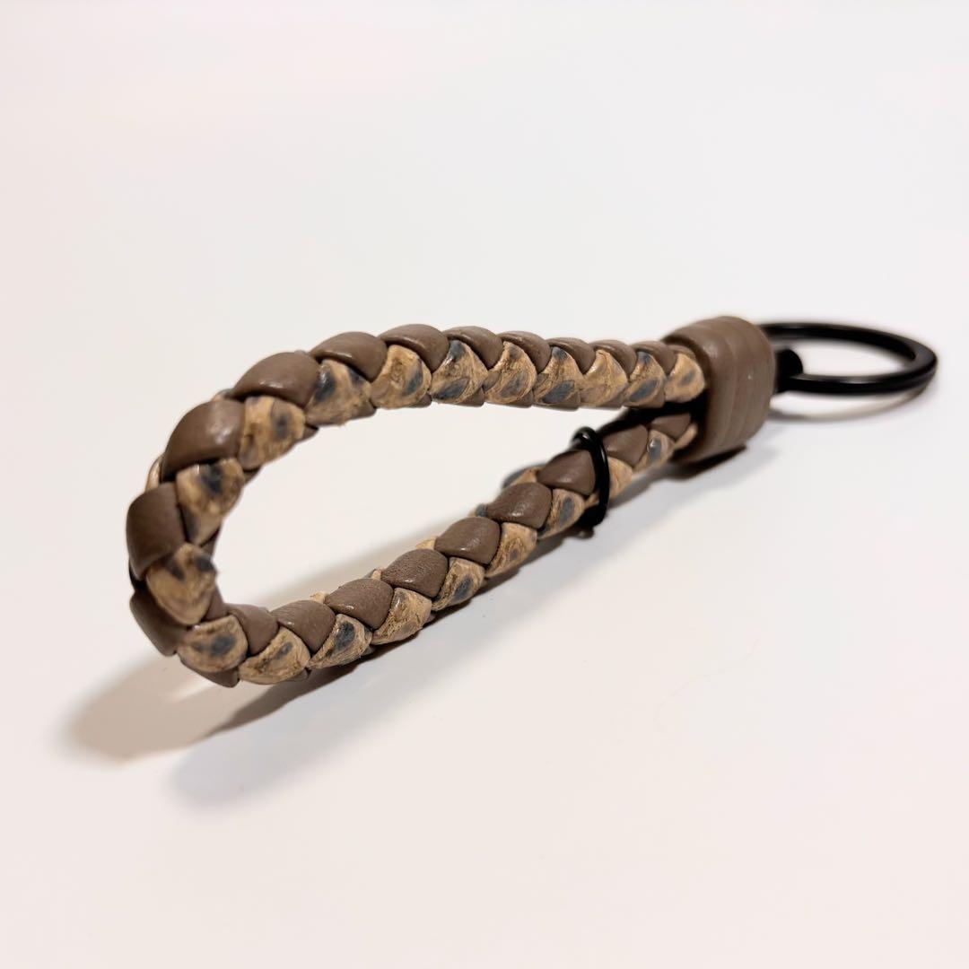 激レア ボッテガヴェネタ キーリング イントレチャート パイソン キーホルダー