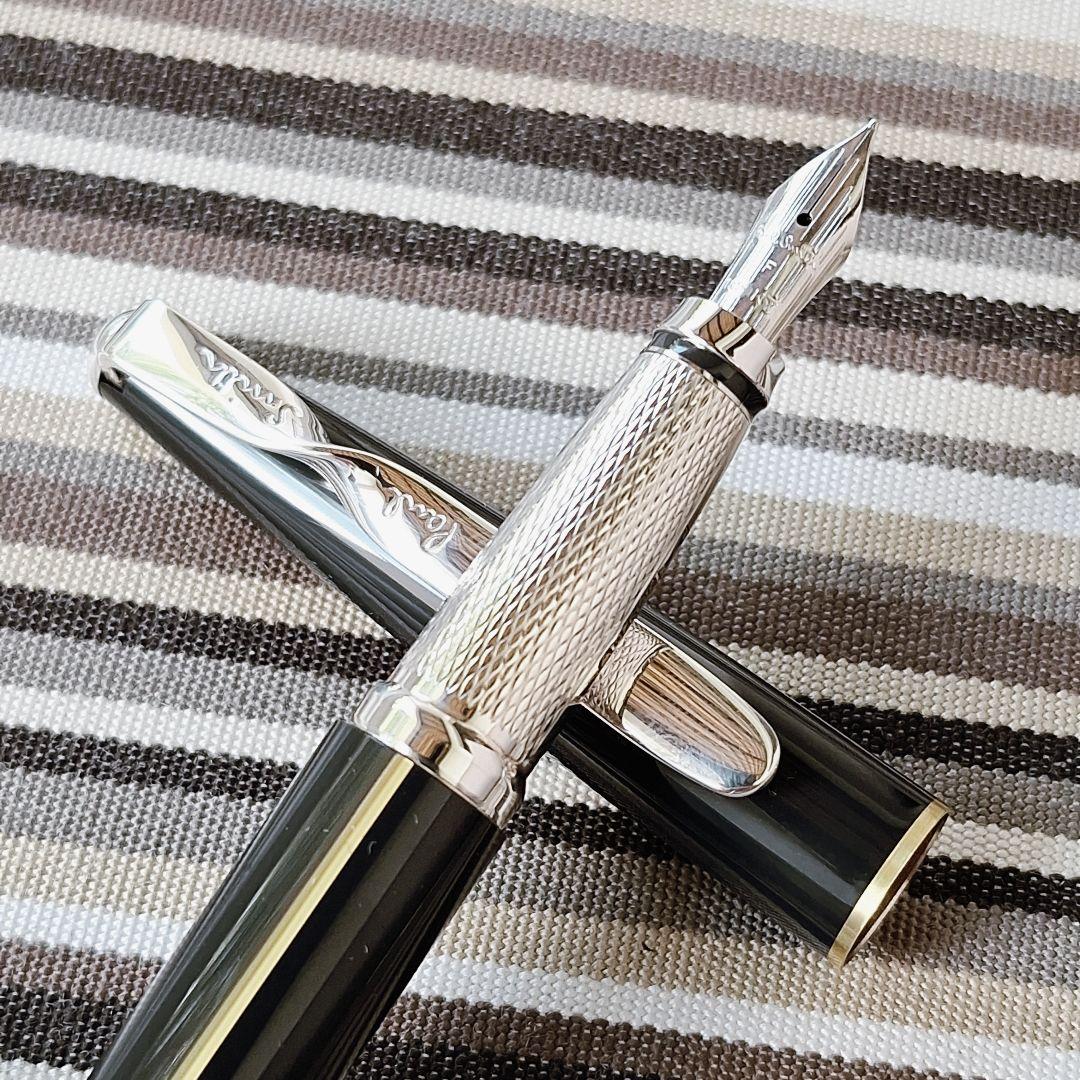 ポールスミス　チャコールグレーラッカー　万年筆　ペン先18K