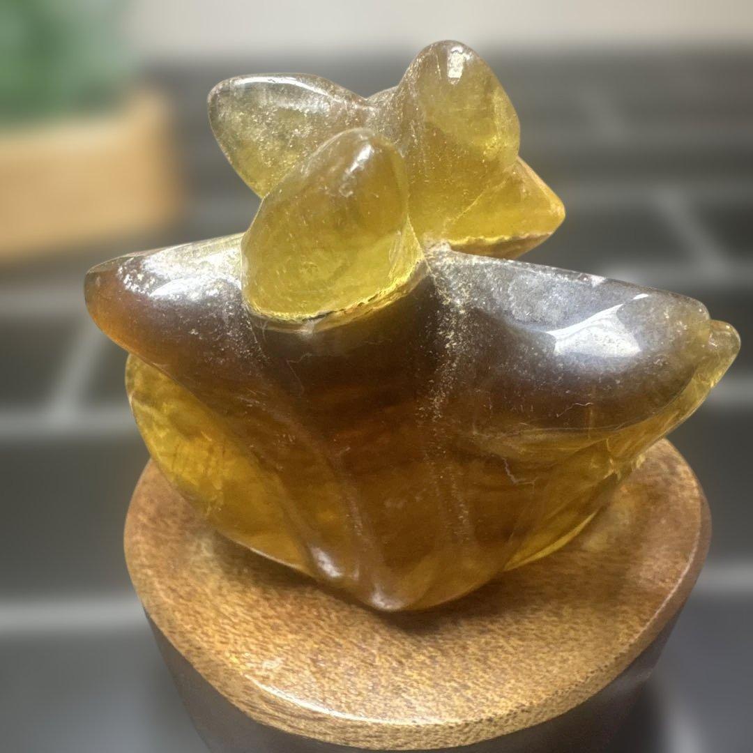 【高品質】フローライト 九尾狐 彫刻 台座付き 天然石