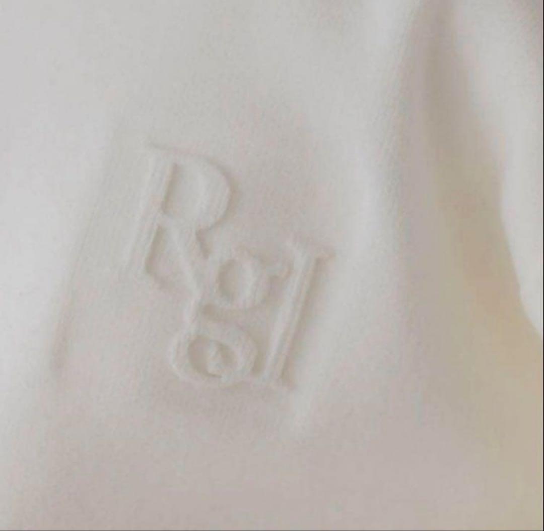 regleam ホワイト エンボスロゴニット