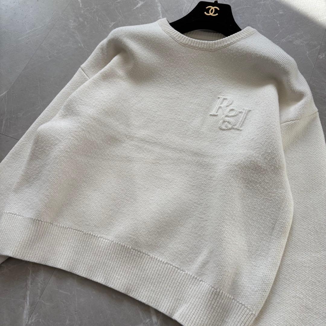 regleam ホワイト エンボスロゴニット