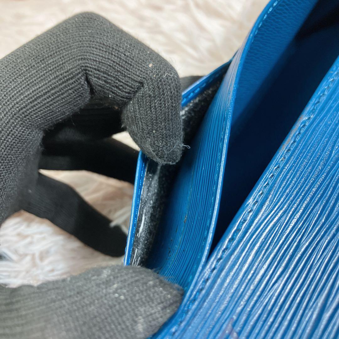 美品 ルイヴィトン エピ ポシェット ポルトモネ クレディ 長財布 青 ブルー