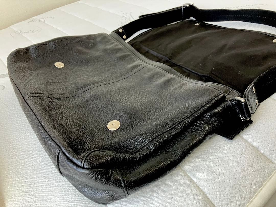 COACH レザー ショルダーバッグ 本革 フラップ 斜めがけ 黒 メンズ