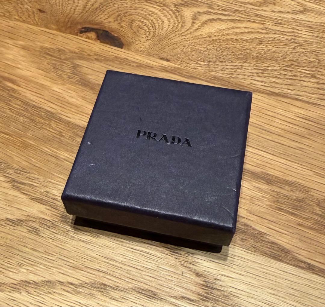 PRADA ピンク キーホルダー 箱付き