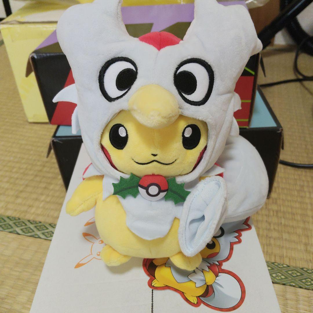 ピカチュウ　デリバード　ポンチョぬいぐるみ