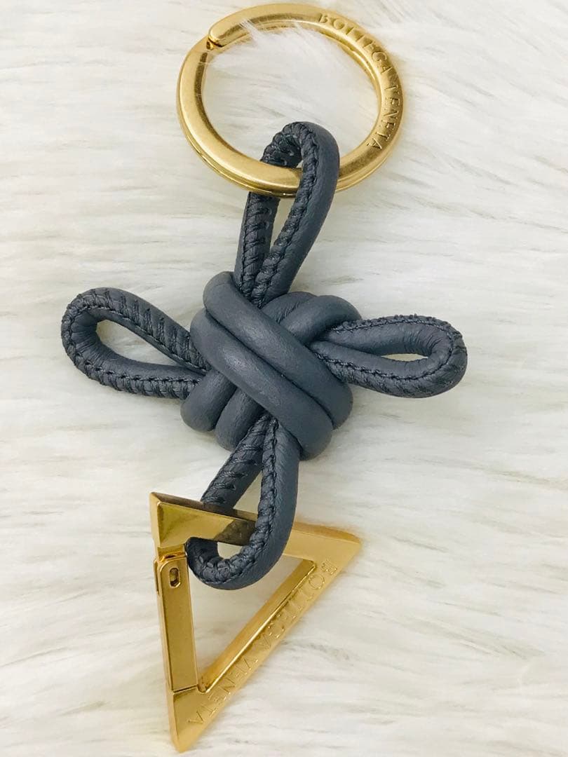 BOTTEGA VENETA トライアングル キーリング