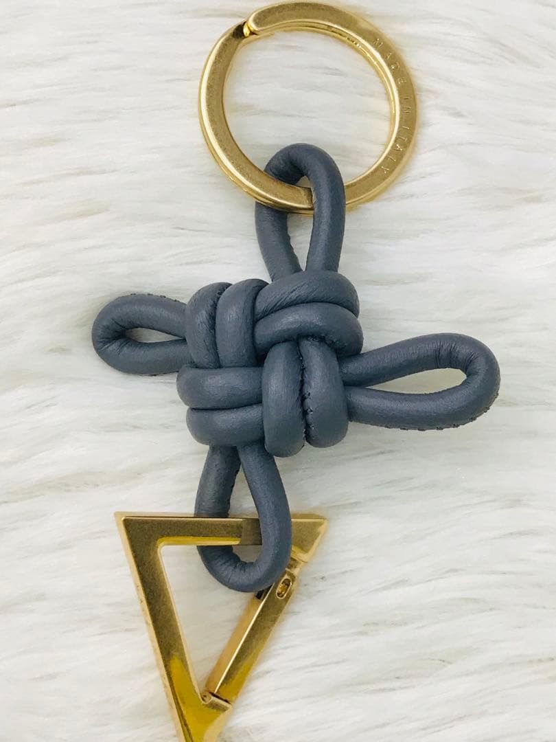BOTTEGA VENETA トライアングル キーリング