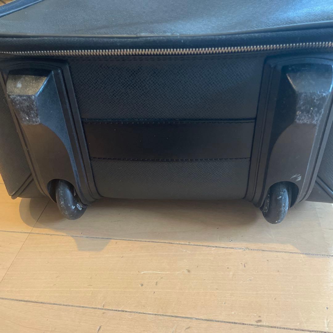 Louis Vuitton ブラックレザー キャリーケース
