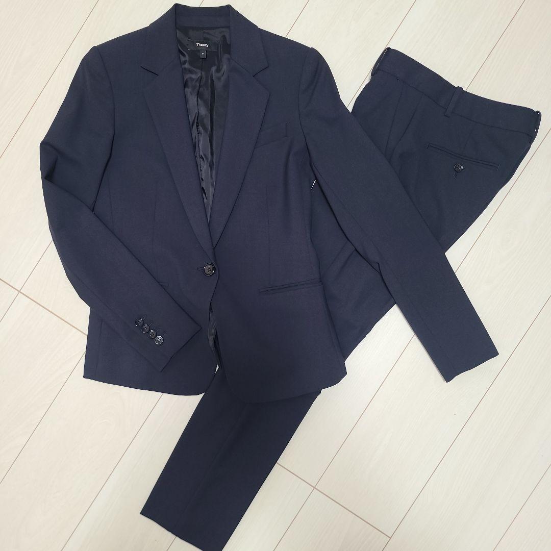 【週末お値下げ】theory パンツスーツ ネイビー サイズ0