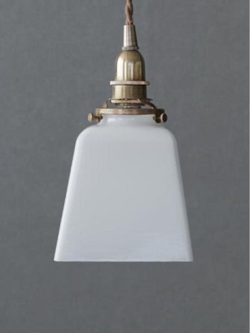 ホワイトガラス ペンダントライト