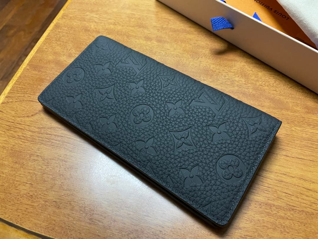 ルイヴィトン長財布【ポルトフォイユ・ブラザ】