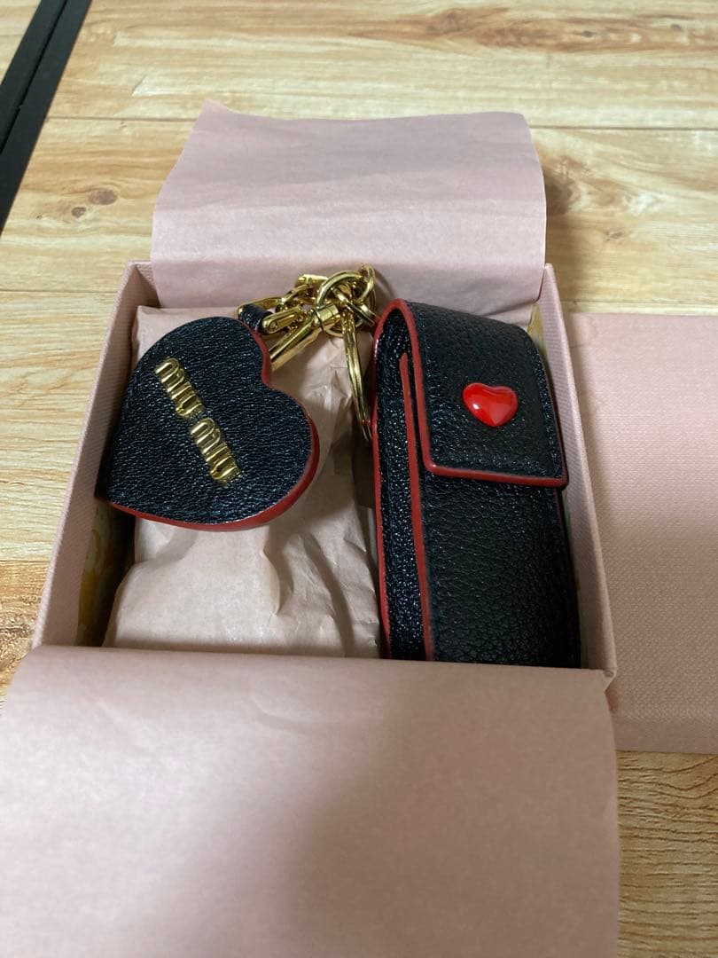 MIUMIU 美品 リップケース ストラップ 箱付き