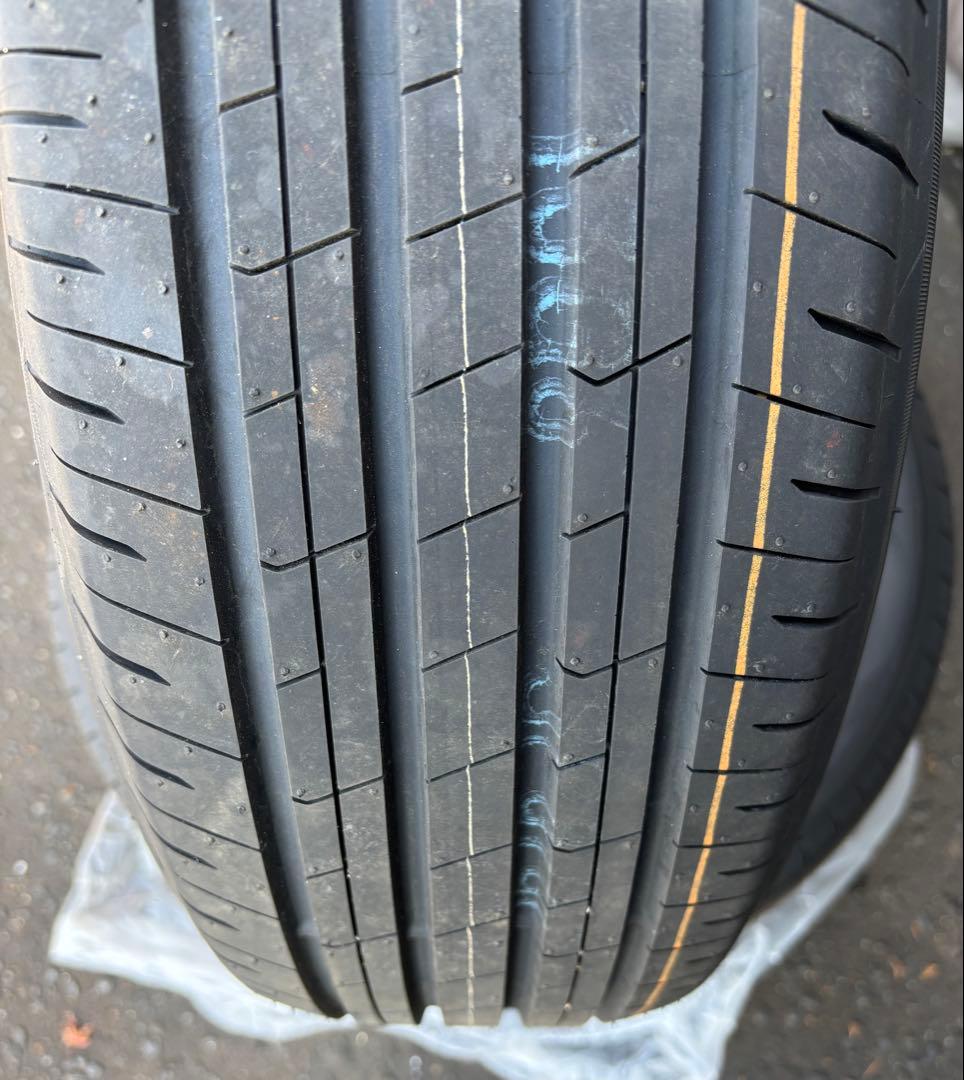No. ① 40系アルファード 純正タイヤ 2本セット　225/60R18