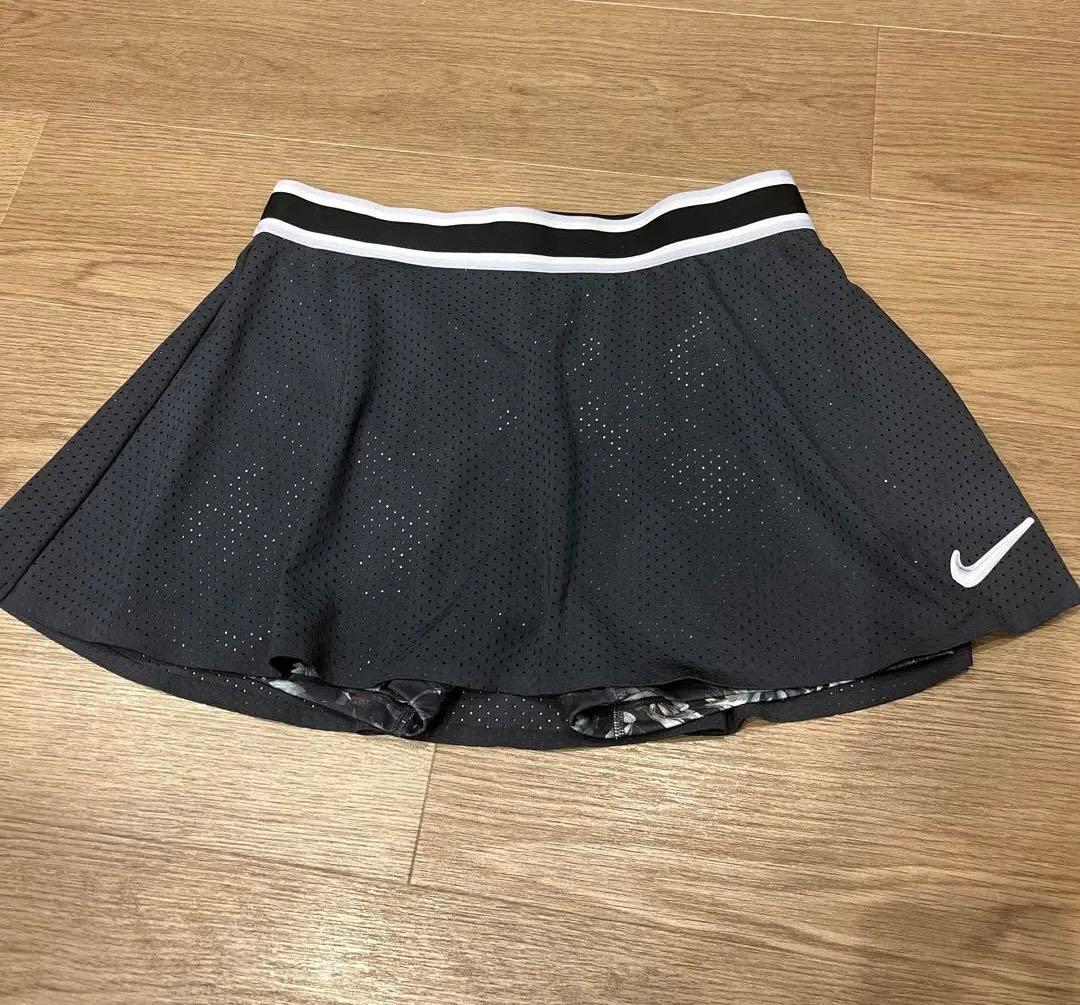 専用　おまとめ　NIKE スコート　花柄　＆メッシュ　スコート　US-M Ｌ