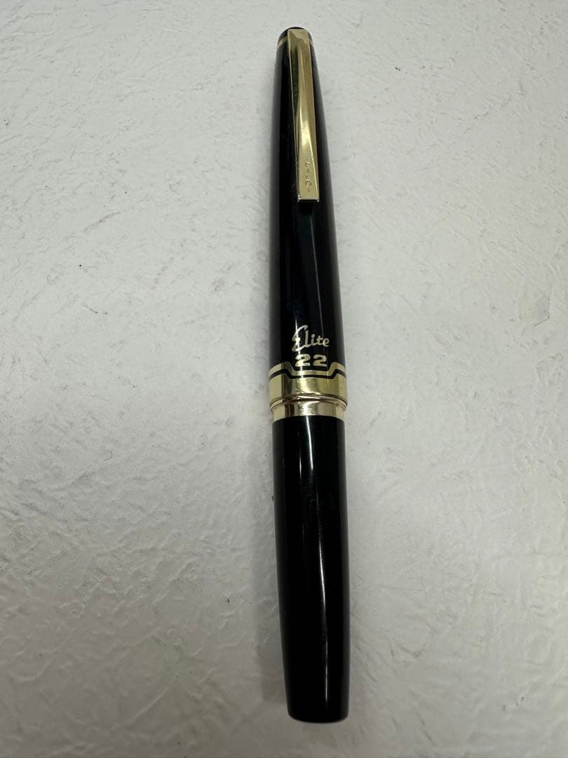 Pilot Elite 22 万年筆 ペン先22K刻印