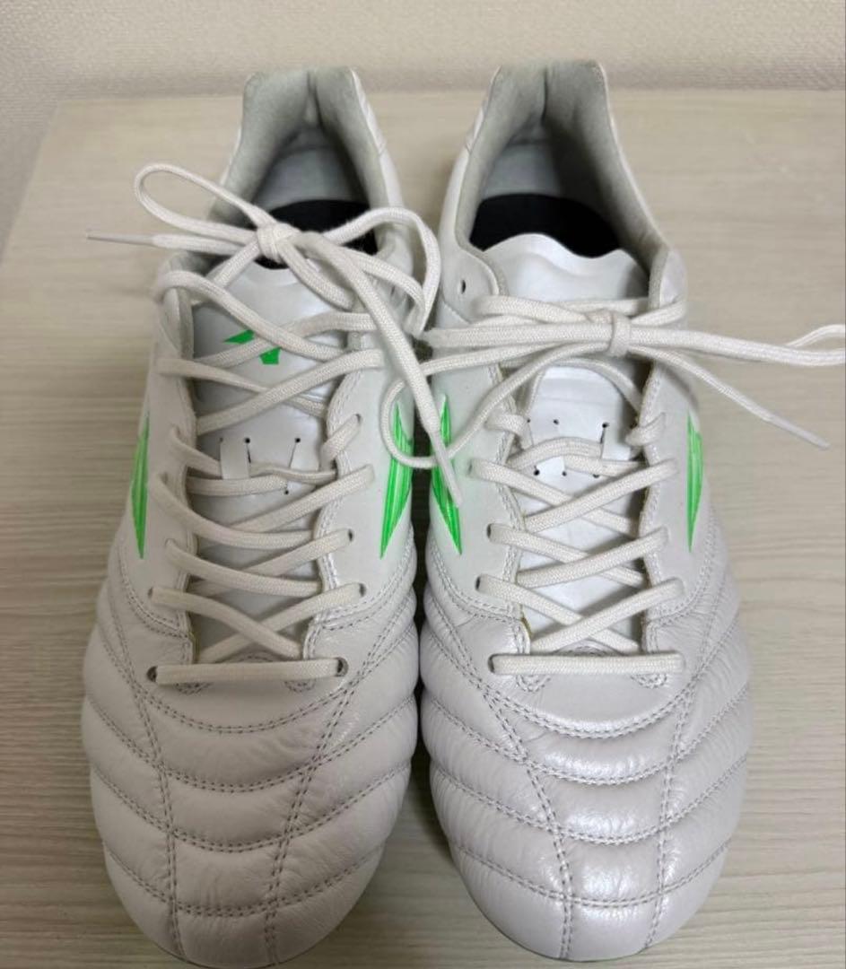 サッカースパイク　モナルシーダネオエリート　限定カラー