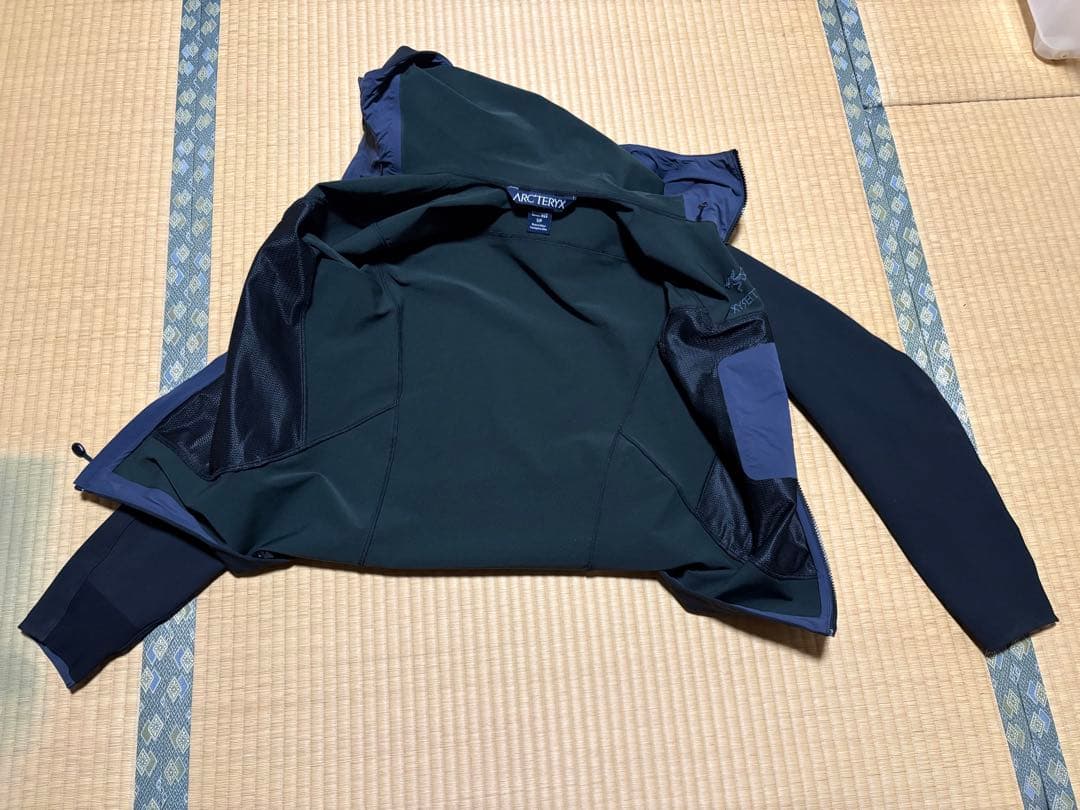 ARC'TERYX フード付きマウンテンパーカー ダークブルー