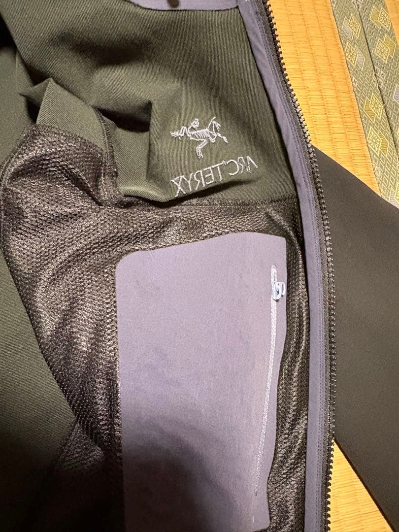 ARC'TERYX フード付きマウンテンパーカー ダークブルー