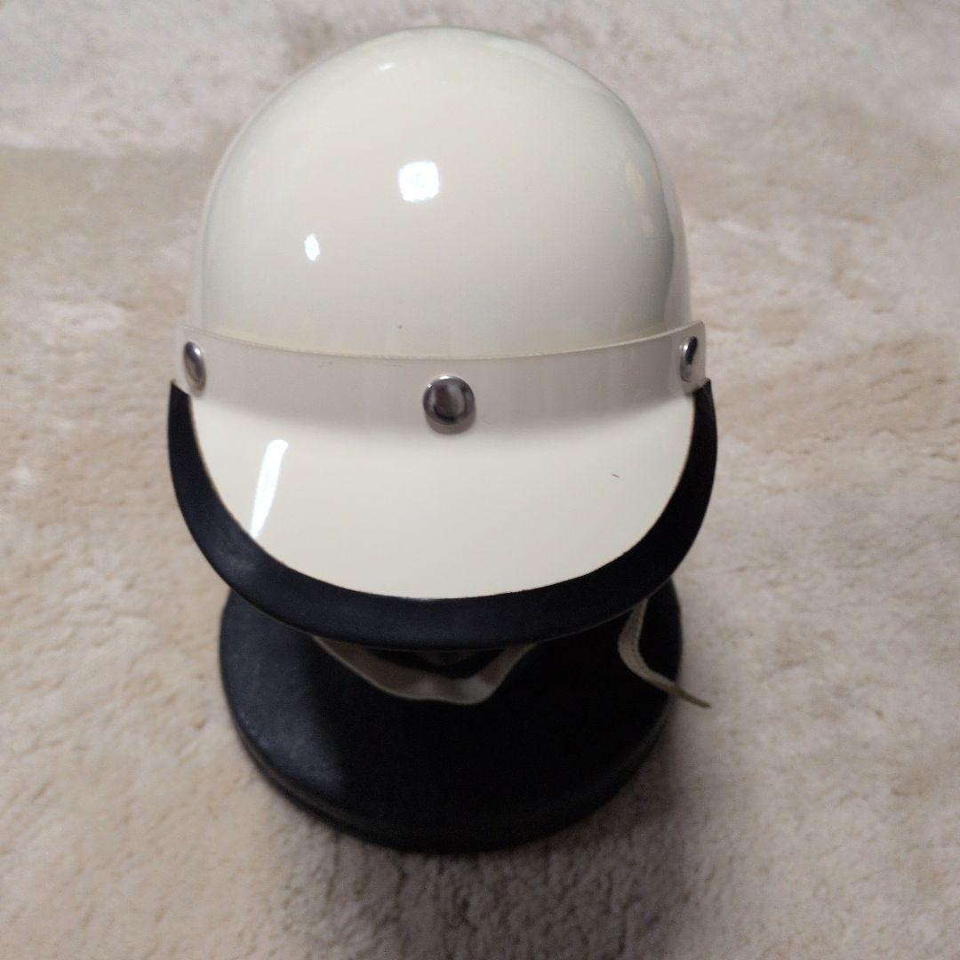 ヘルメット バイザー付き　ホワイト