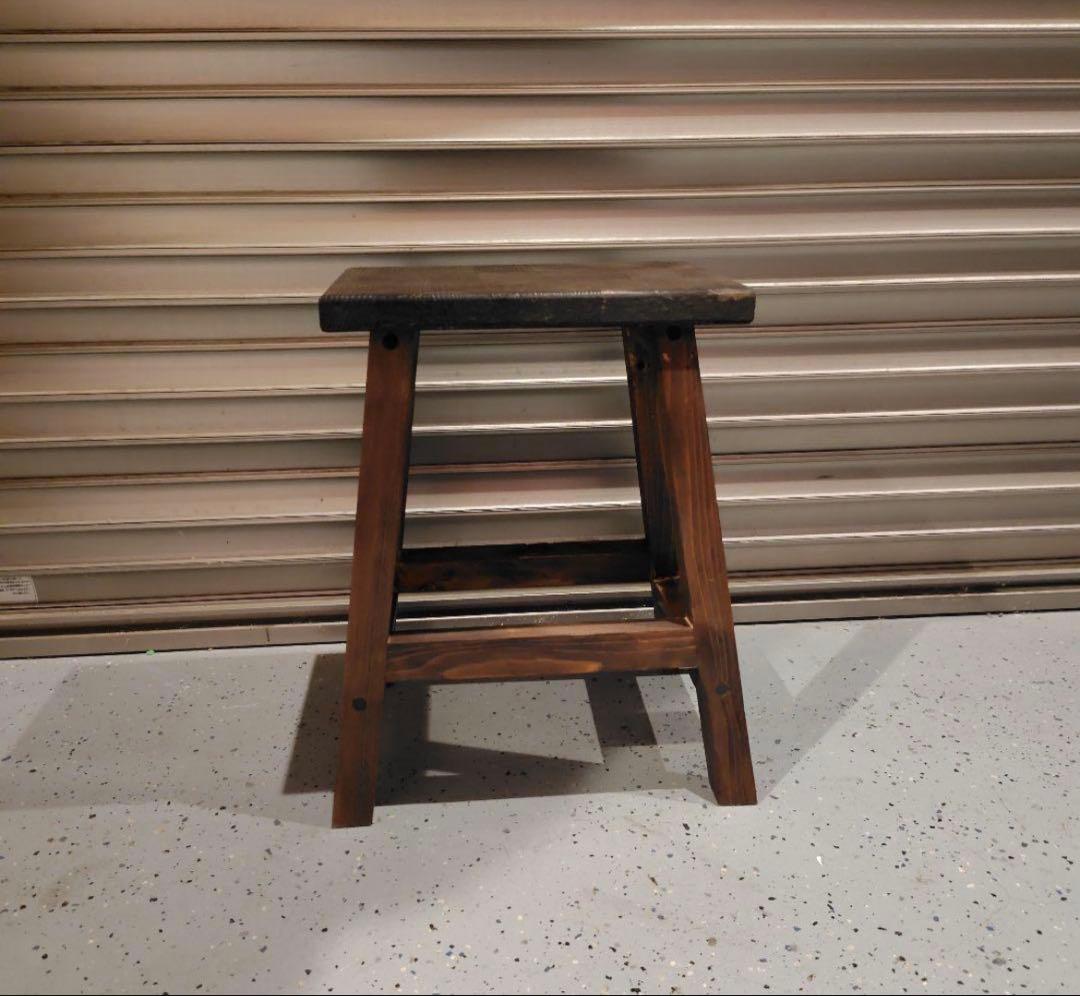 木製ダークブラウンスツール