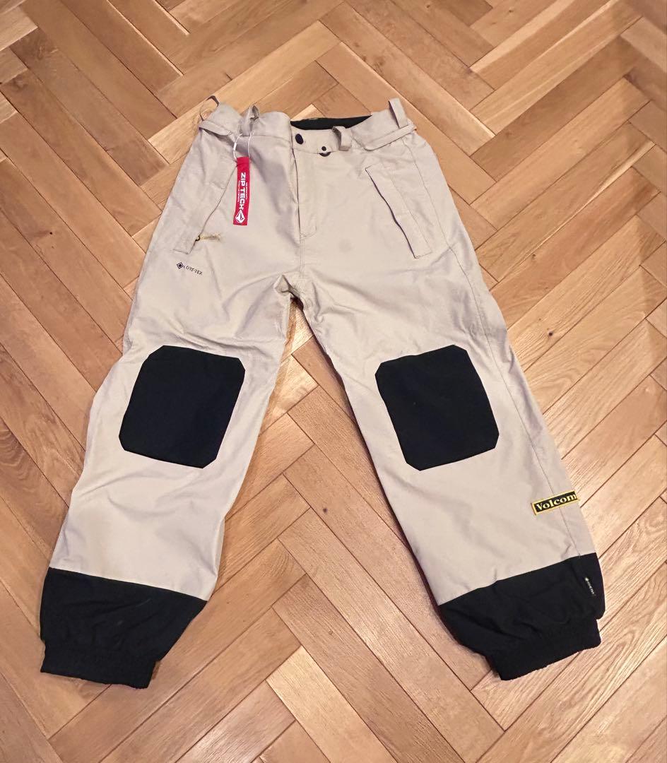 VOLCOM LONGO GORETEXスノーウェア M 24モデル