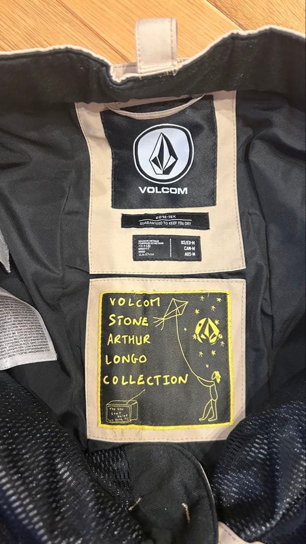 VOLCOM LONGO GORETEXスノーウェア M 24モデル