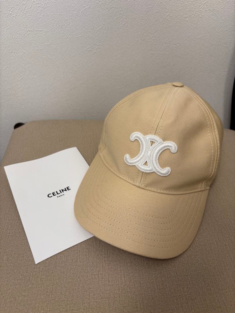 CELINE トリオンフ ベースボールキャップ マカダミア