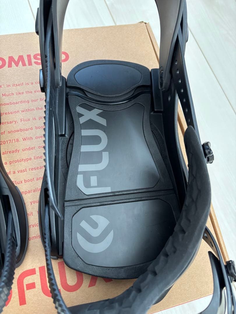 FLUX CV ビンディング ブラック　サイズL