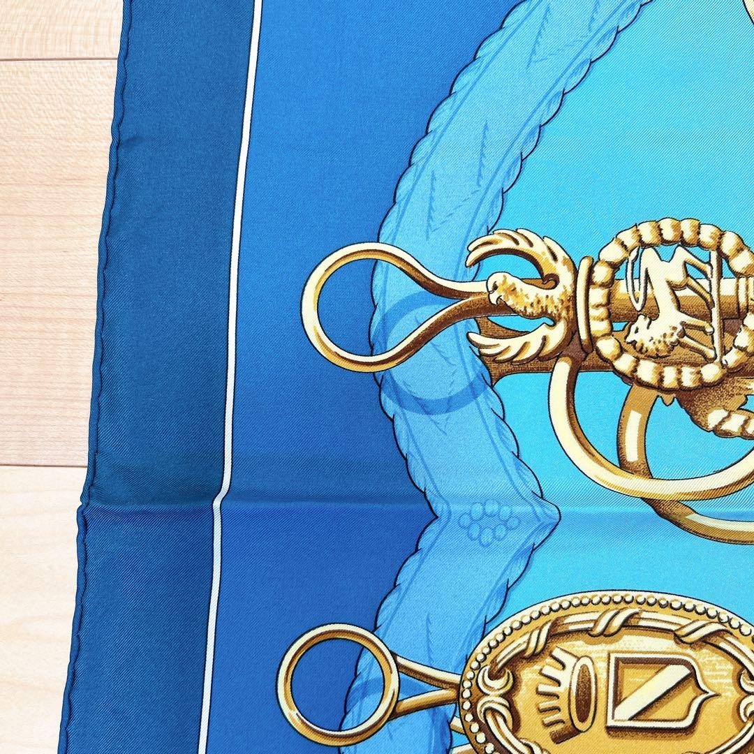 HERMÈS エルメス カレ90リフト・プロフィール（Lift Profile）