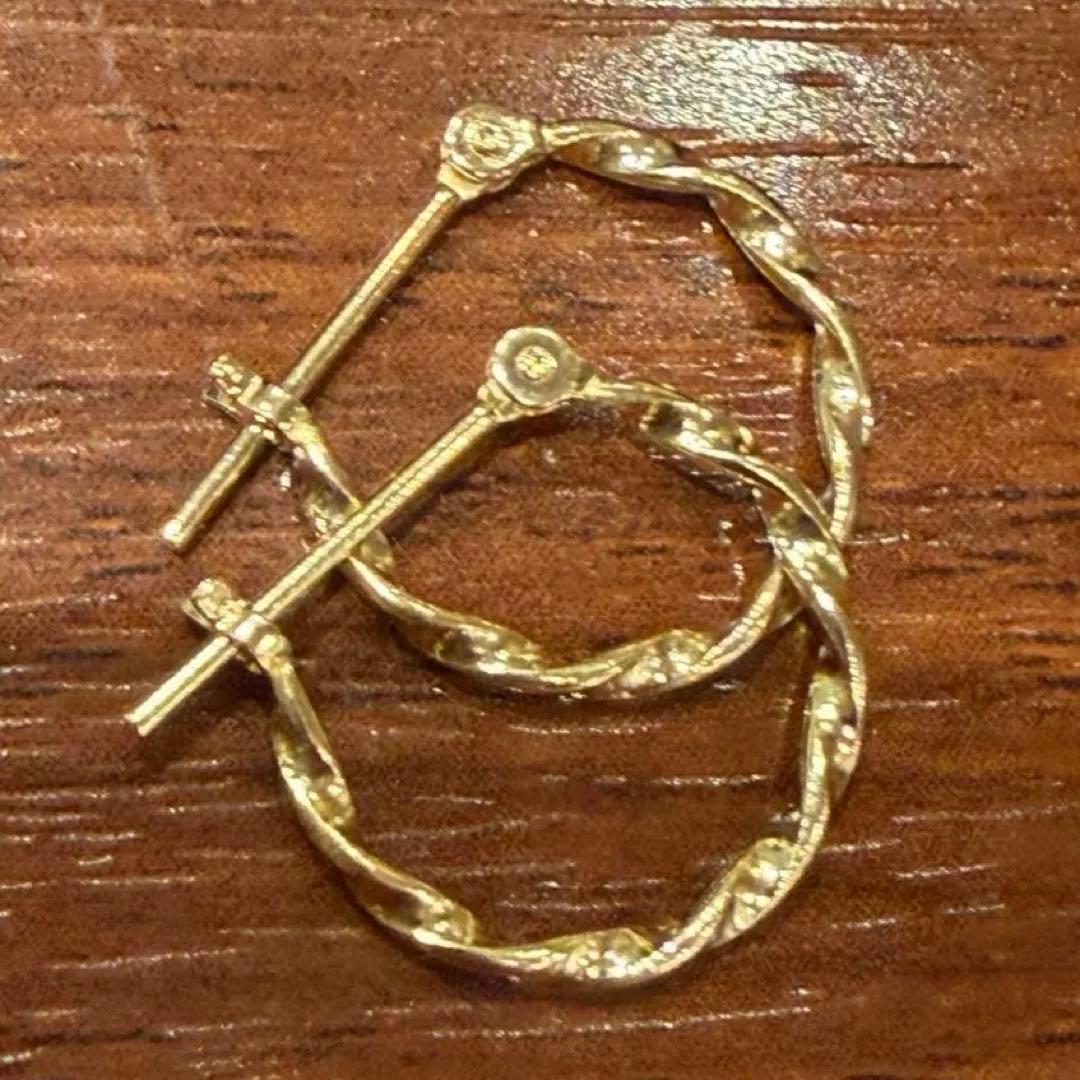 k10 ツイストピアス