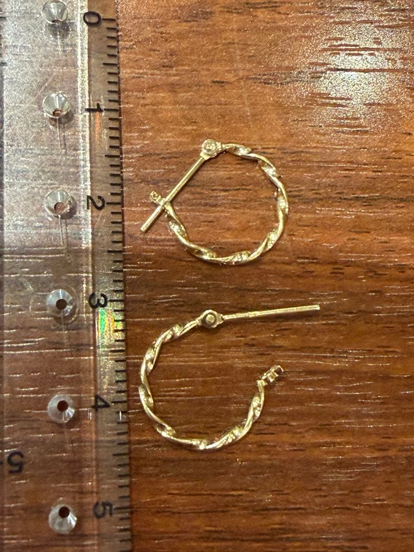 k10 ツイストピアス