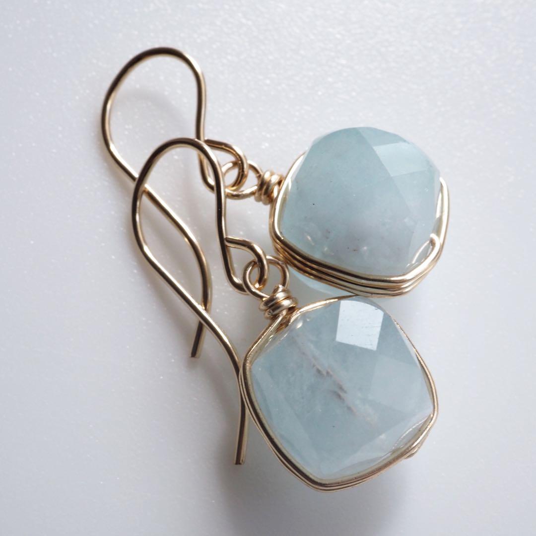 【はくとん( 'ω')ŧ‹\"ŧ‹\"】モザイクホワイトシェルのイヤリング