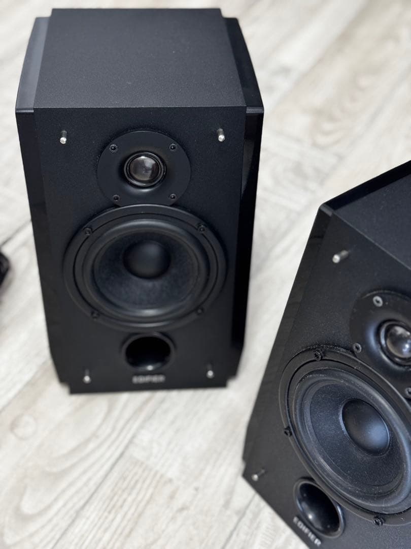 スピーカー・ウーファー Edifier R185DB