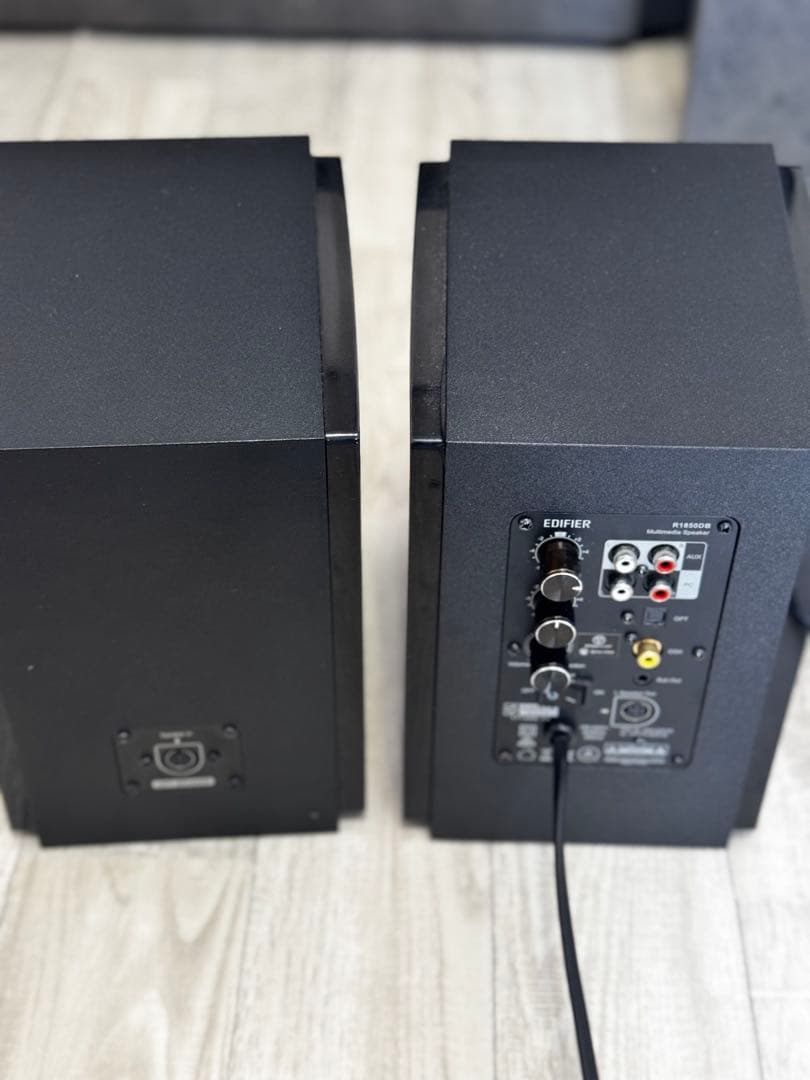 スピーカー・ウーファー Edifier R185DB