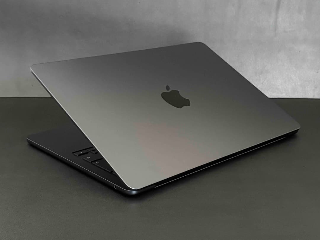 【美品】MacBook Air （M2, 2022）13.6㌅ 元箱 人気色