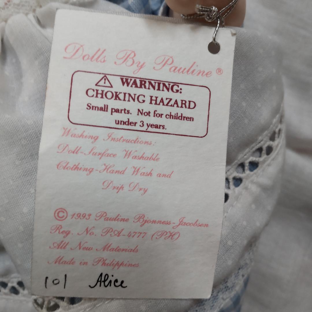 人形　コレクションドール　水色系