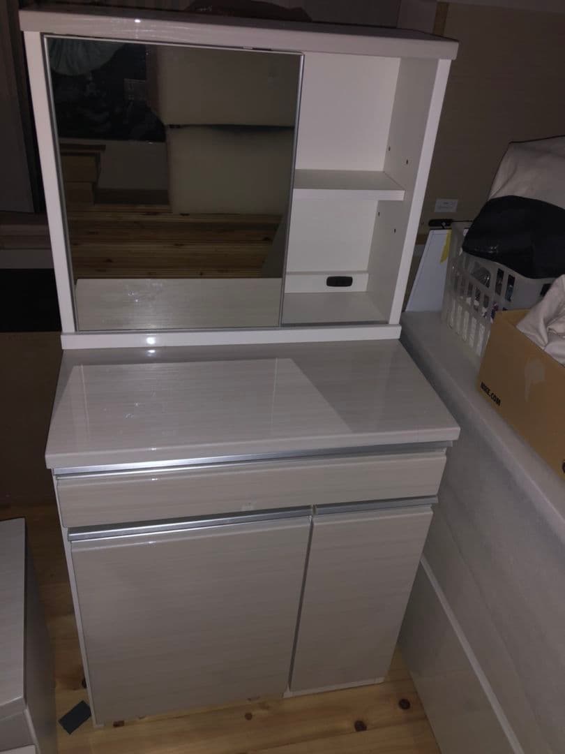 新品未使用ドレッサー！キャビネット付