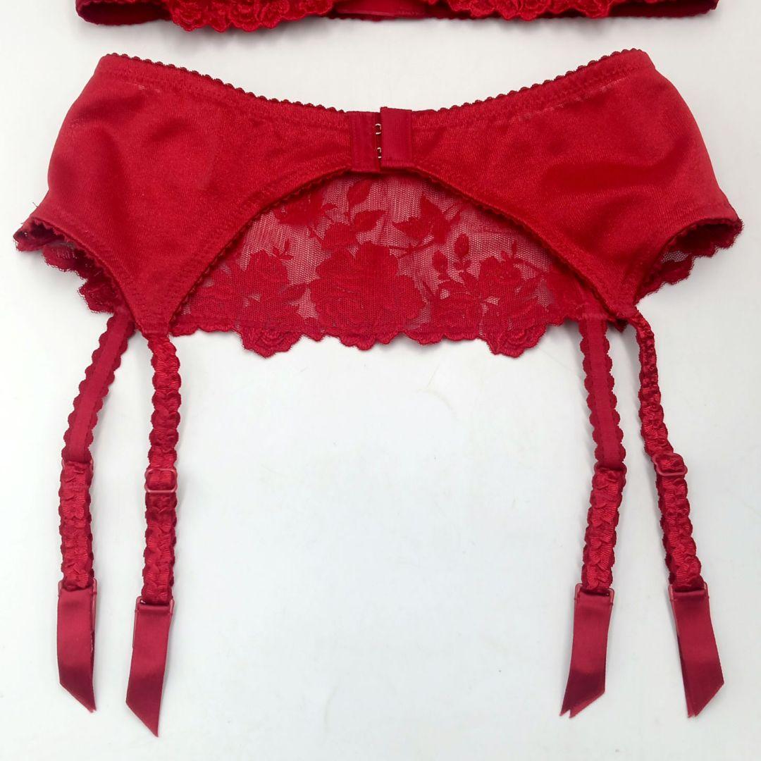 サルート 81G ブラD70 &ソング&ガーター Mサイズ RE レッド